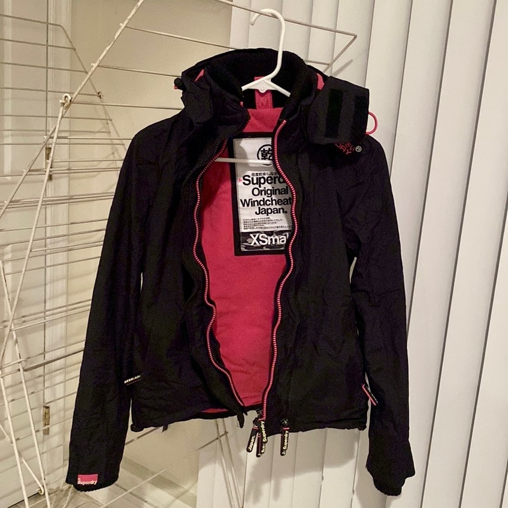 SUPERDRY ORIGINAL WINDCHEATER JACKET. BRAND NEW, NEVER USED. Size: XS